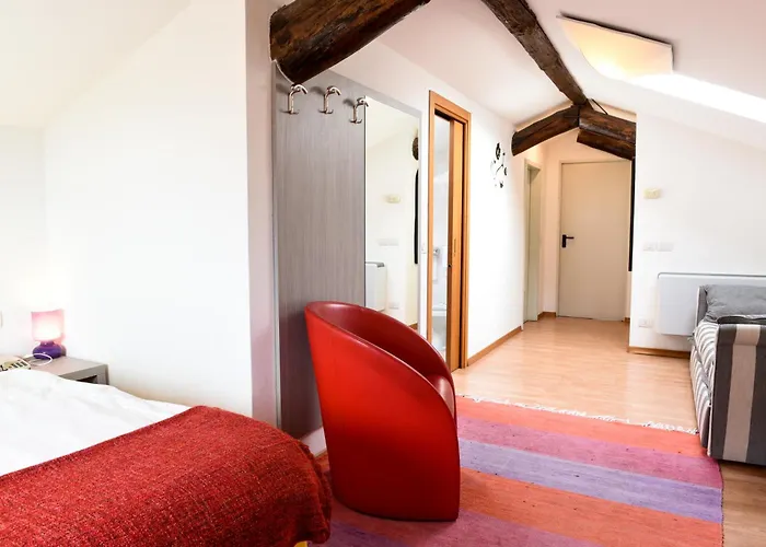 Hotel Venezia Riva del Garda